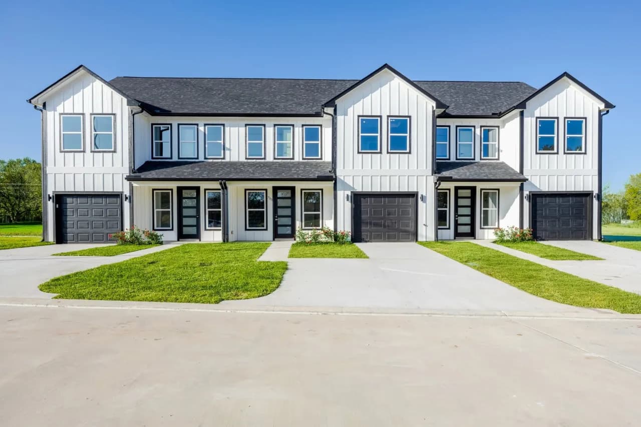 Ebenezer Townhomes hero image 1