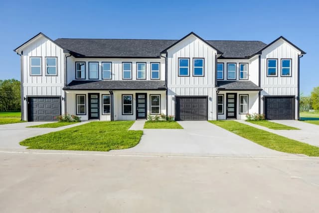 Ebenezer Townhomes thumbnail 1